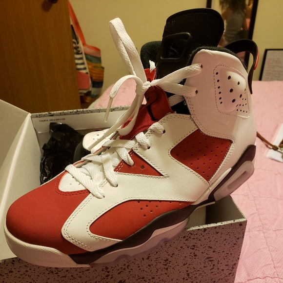 Retro 6 Carmine (2014)